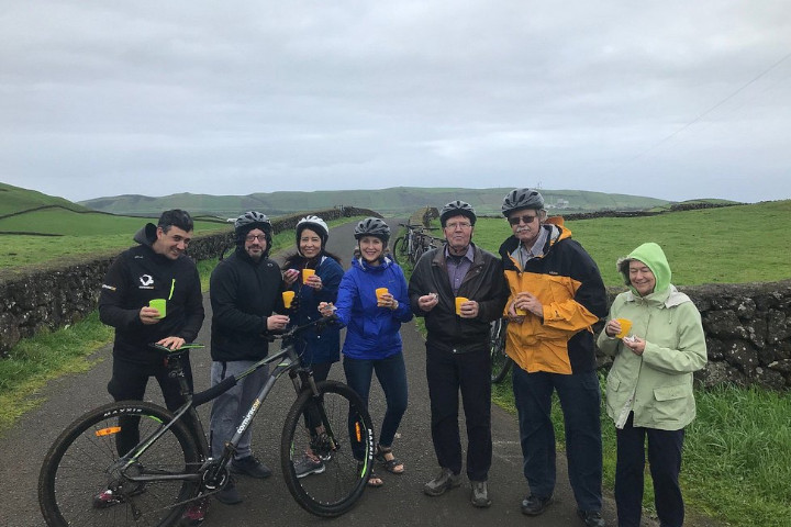 Terceira-Island-Volcanoes-Countryside-Bike-1.jpg