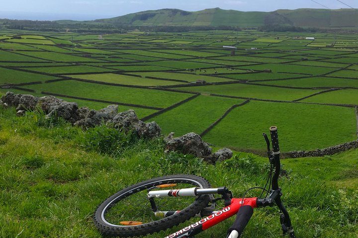 Terceira-Island-Volcanoes-Countryside-Bike-8.jpg